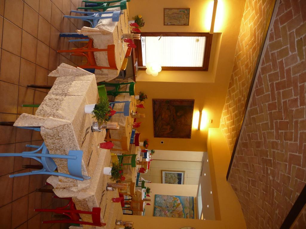 Albergo Ristorante Corsini Pavullo nel Frignano Eksteriør billede